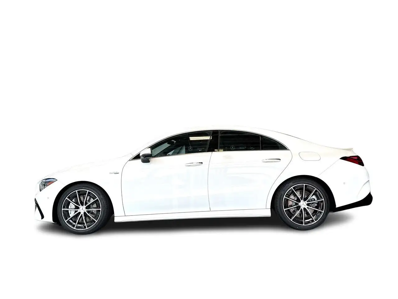 Mercedes-Benz CLA снимка Mercedes-Benz CLA