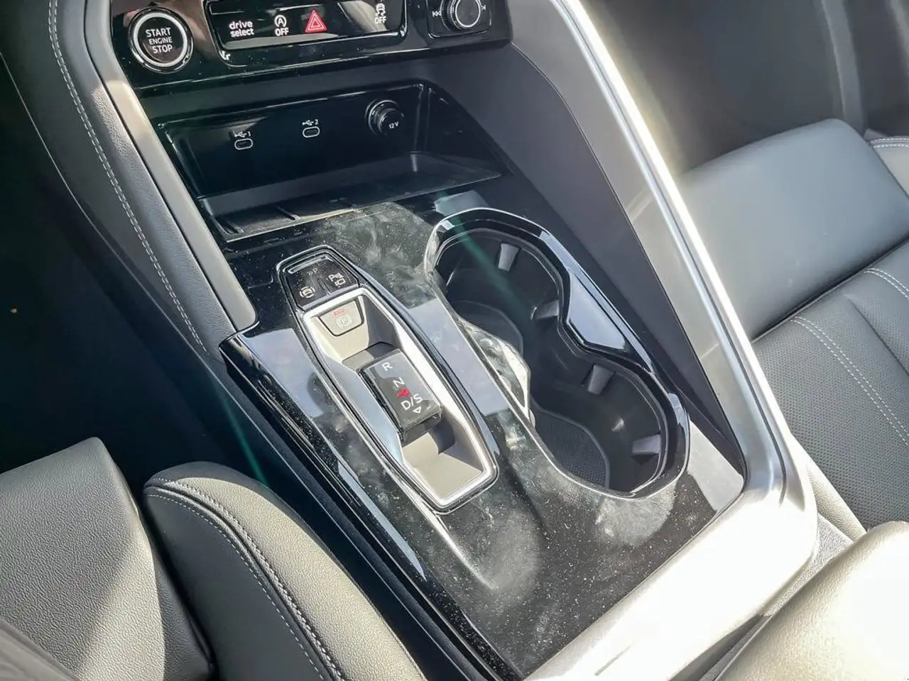 Audi Q5 снимка Audi Q5