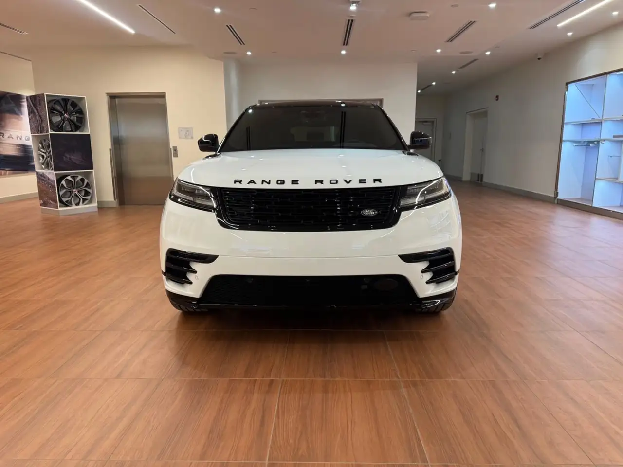Land Rover Range Rover Velar снимка Land Rover Range Rover Velar