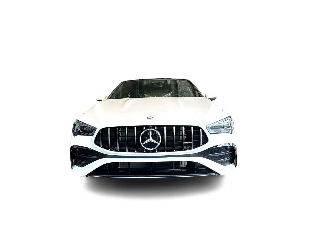 Mercedes-Benz CLA снимка Mercedes-Benz CLA