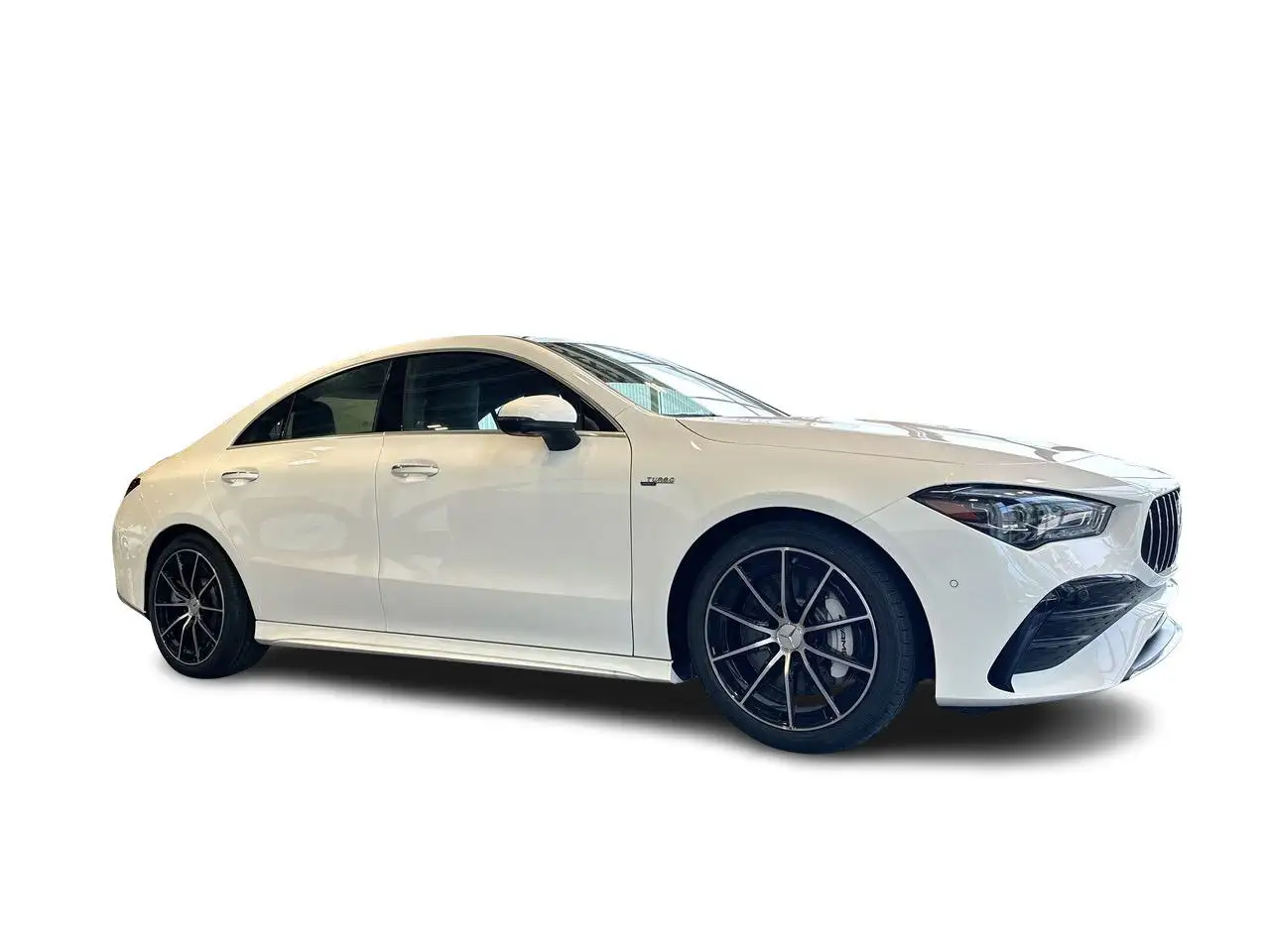 Mercedes-Benz CLA снимка Mercedes-Benz CLA
