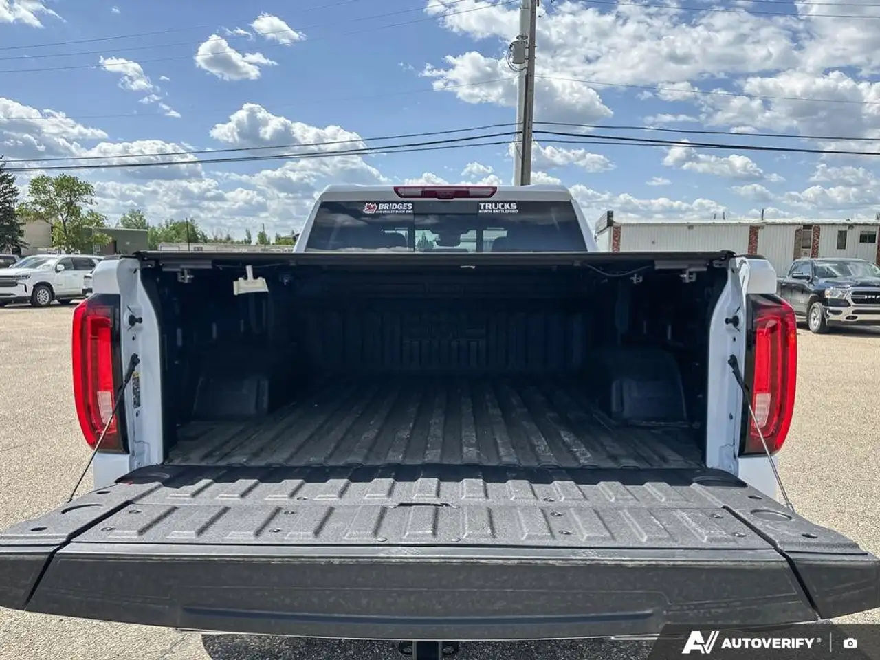 GMC Sierra 1500 photo GMC Sierra 1500