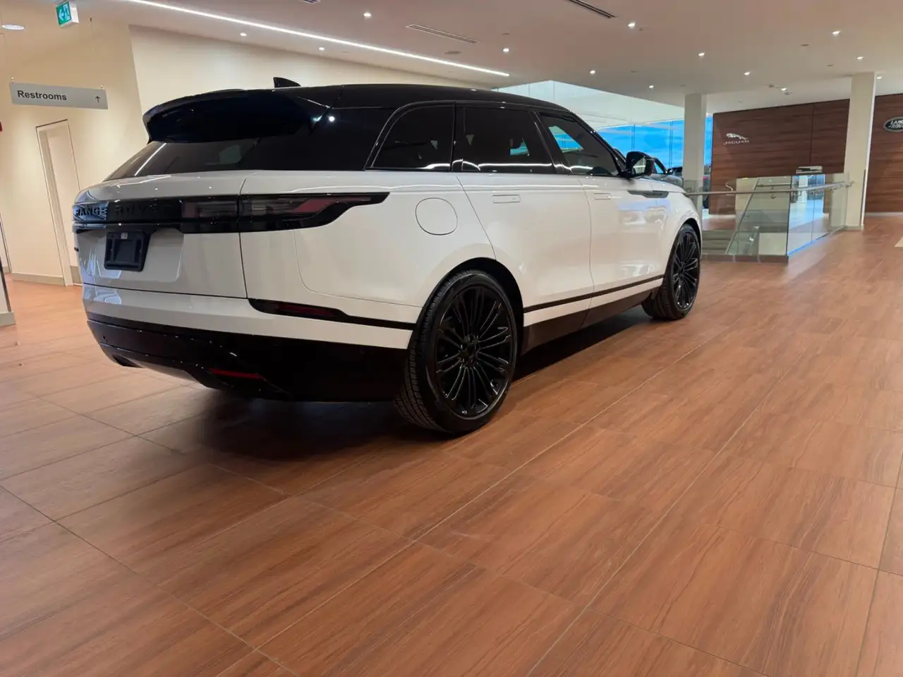 Land Rover Range Rover Velar снимка Land Rover Range Rover Velar