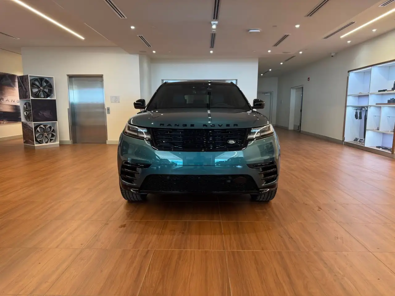 Land Rover Range Rover Velar снимка Land Rover Range Rover Velar