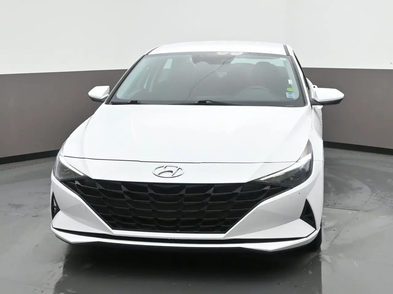 Hyundai ELANTRA снимка Hyundai ELANTRA