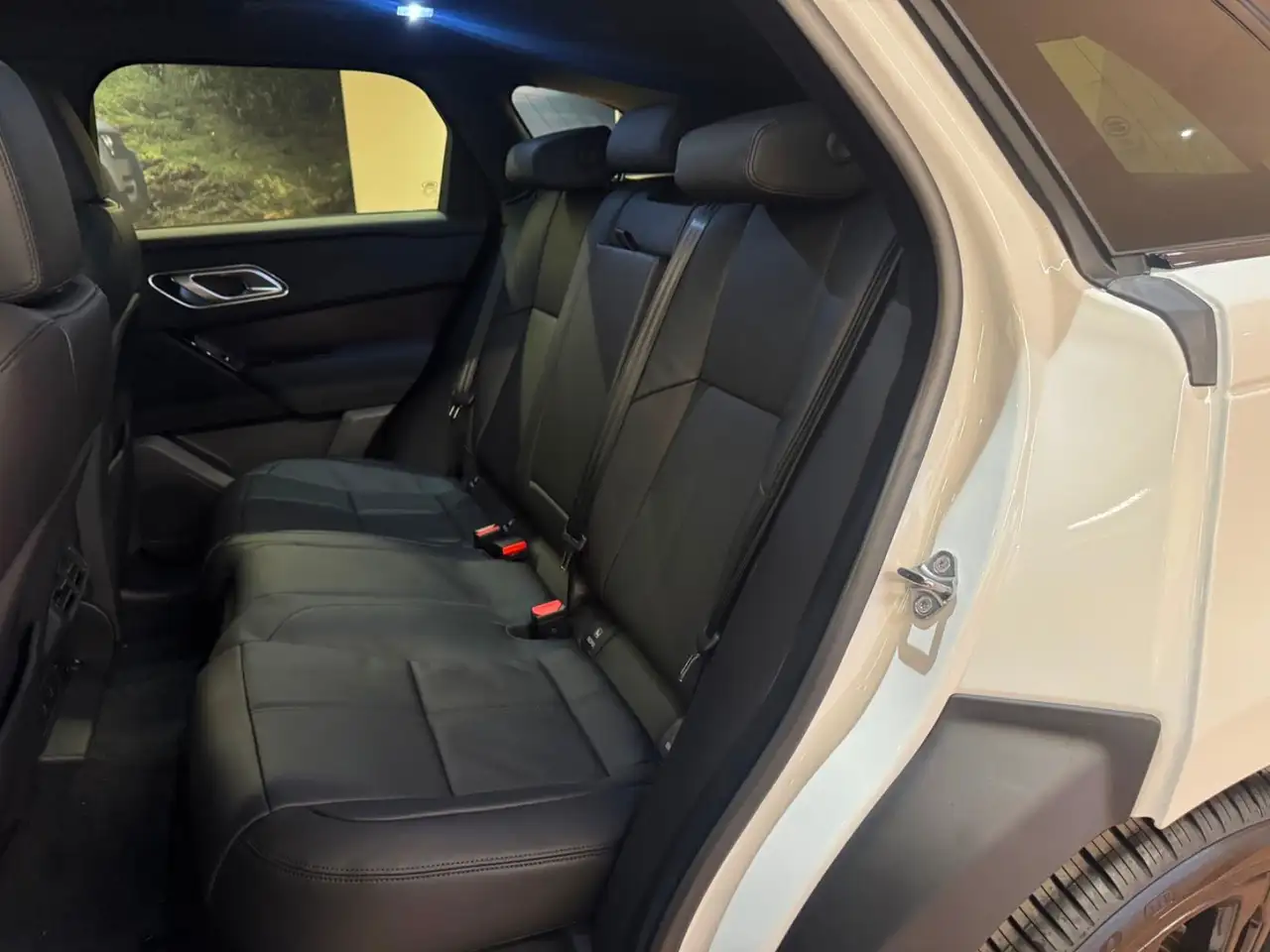Land Rover Range Rover Velar снимка Land Rover Range Rover Velar