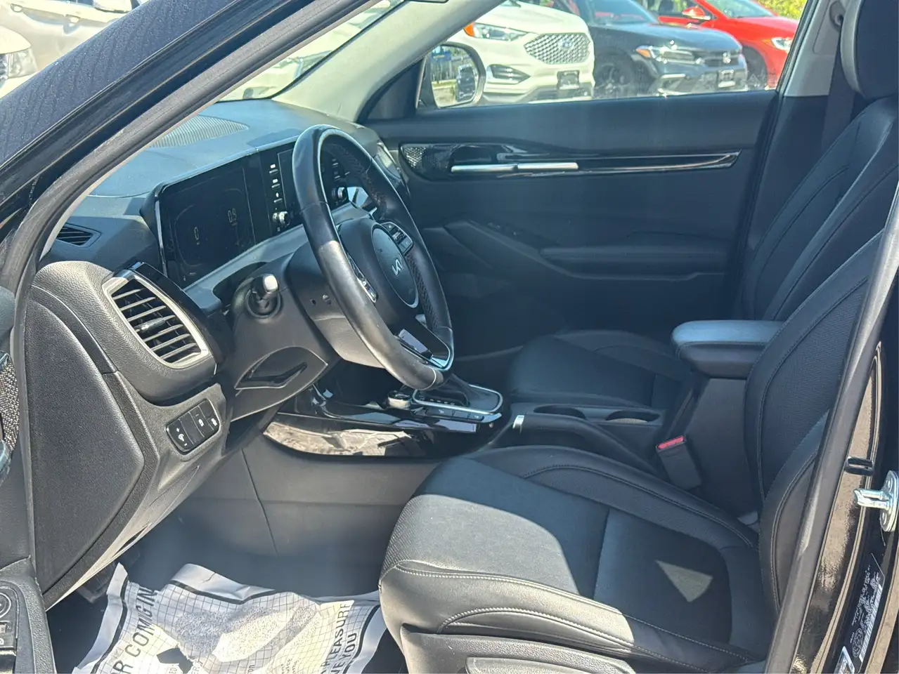 Kia Seltos снимка Kia Seltos