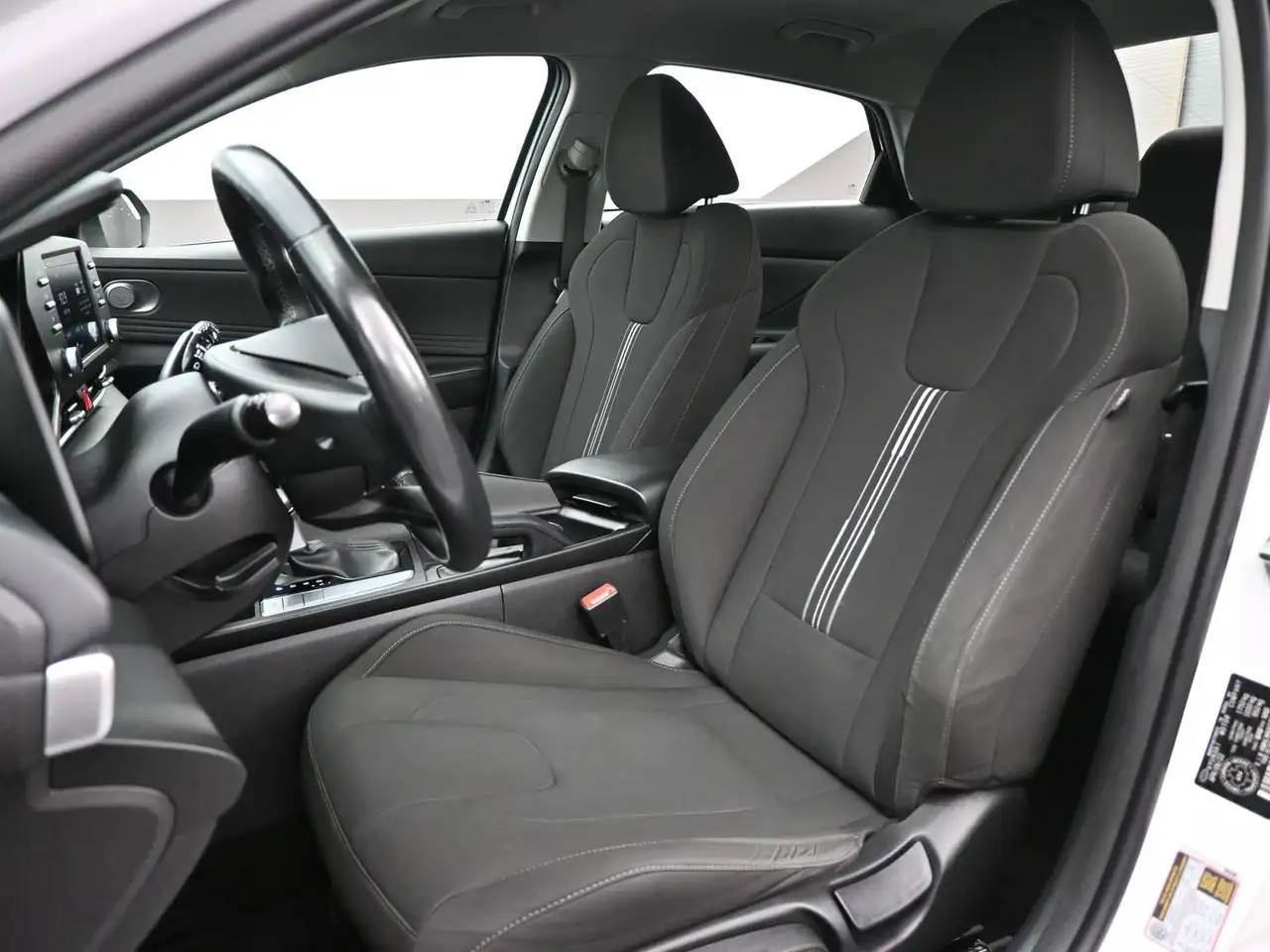 Hyundai ELANTRA снимка Hyundai ELANTRA