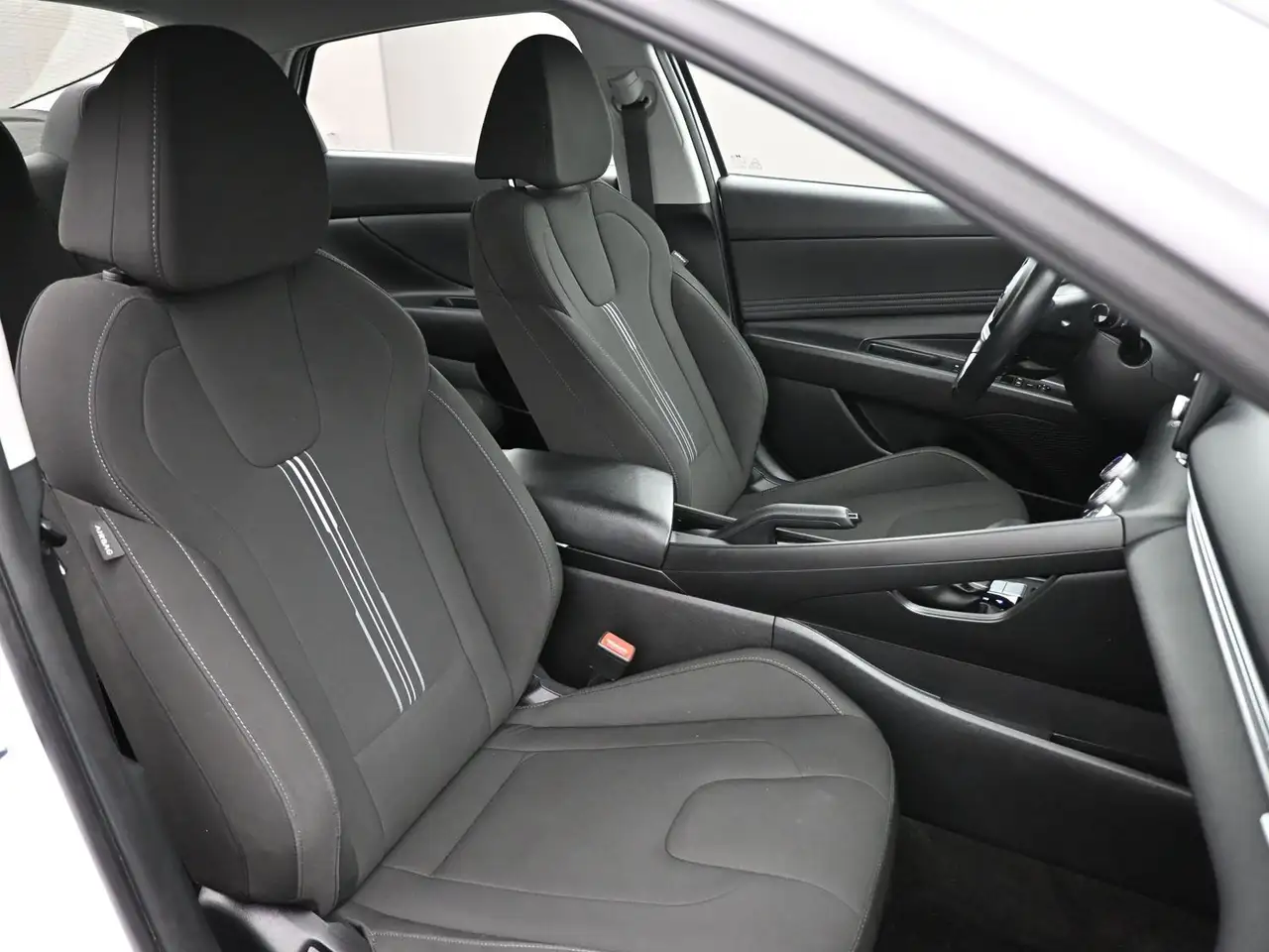 Hyundai ELANTRA снимка Hyundai ELANTRA
