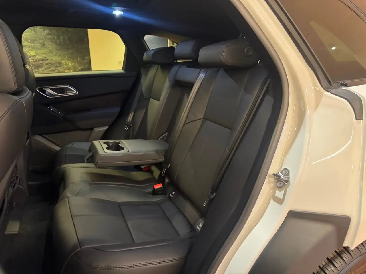 Land Rover Range Rover Velar снимка Land Rover Range Rover Velar