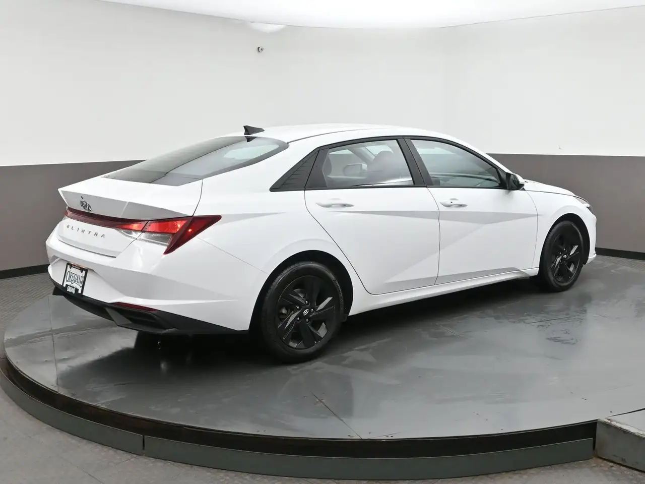 Hyundai ELANTRA снимка Hyundai ELANTRA