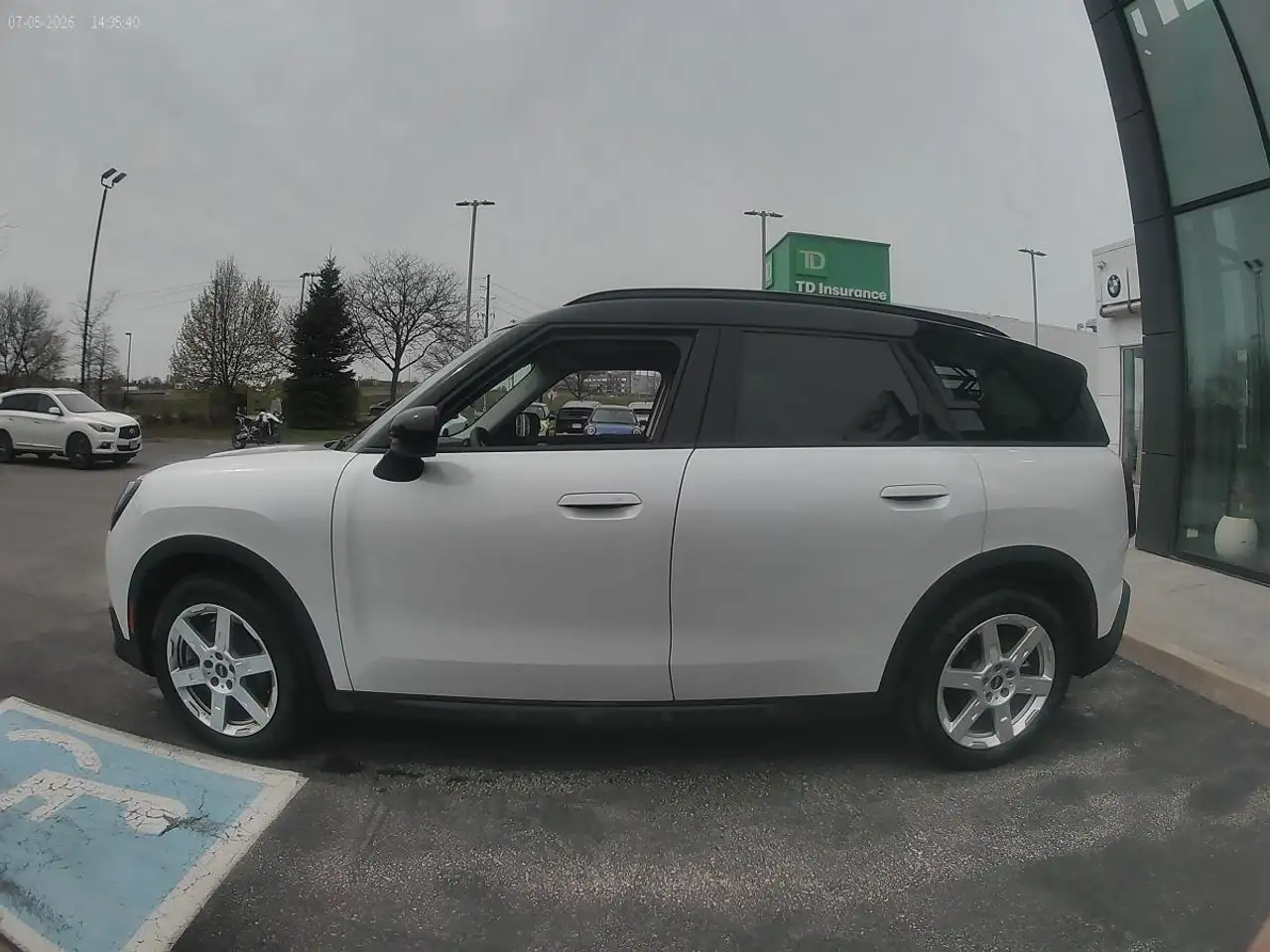 MINI Countryman photo MINI Countryman
