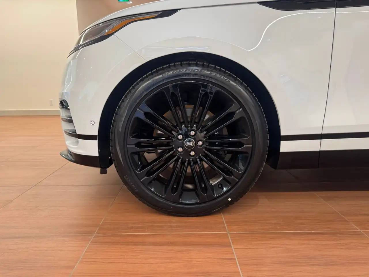Land Rover Range Rover Velar снимка Land Rover Range Rover Velar