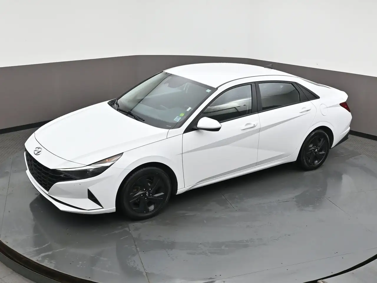 Hyundai ELANTRA снимка Hyundai ELANTRA