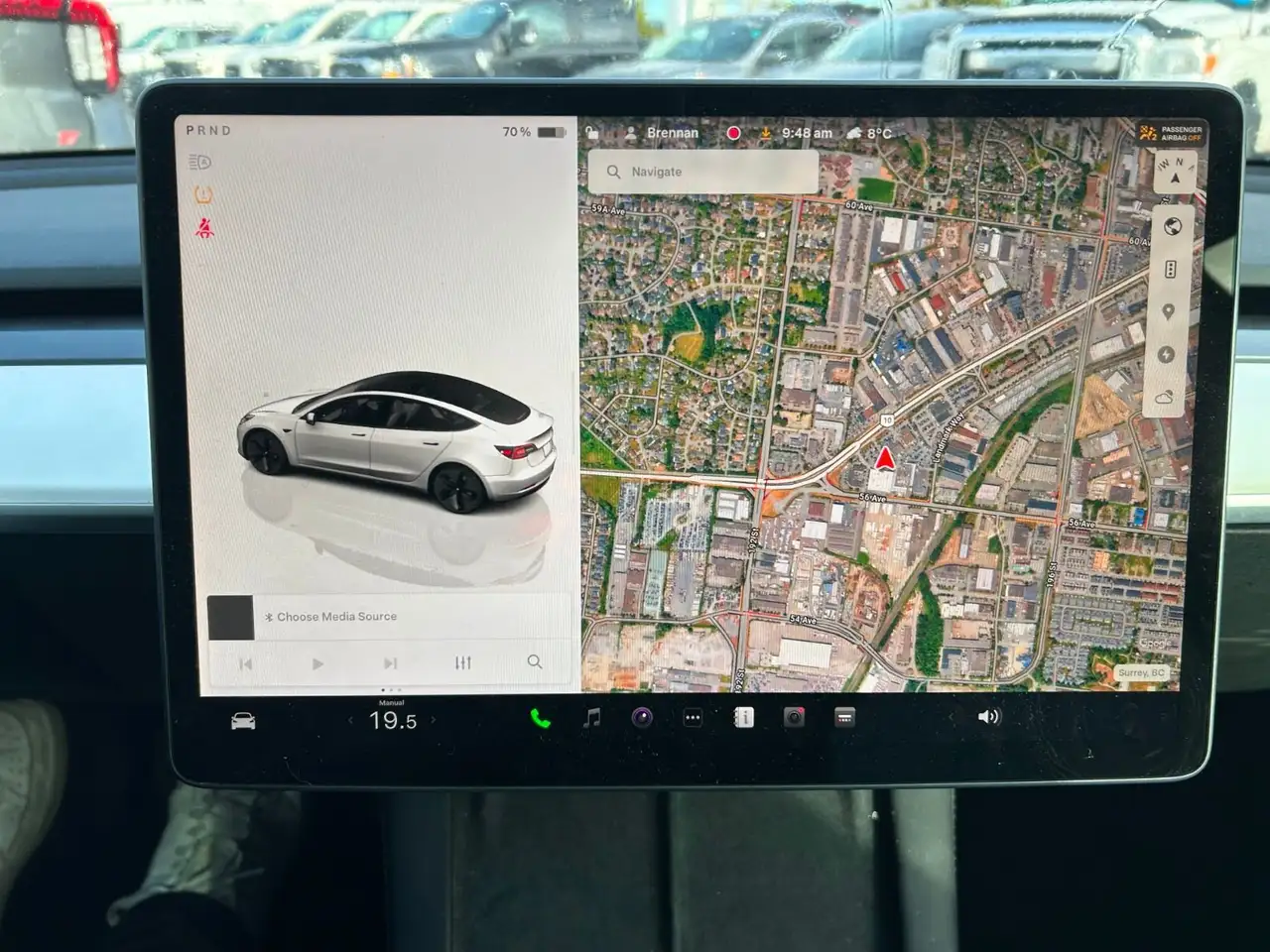 Tesla Model 3 снимка Tesla Model 3