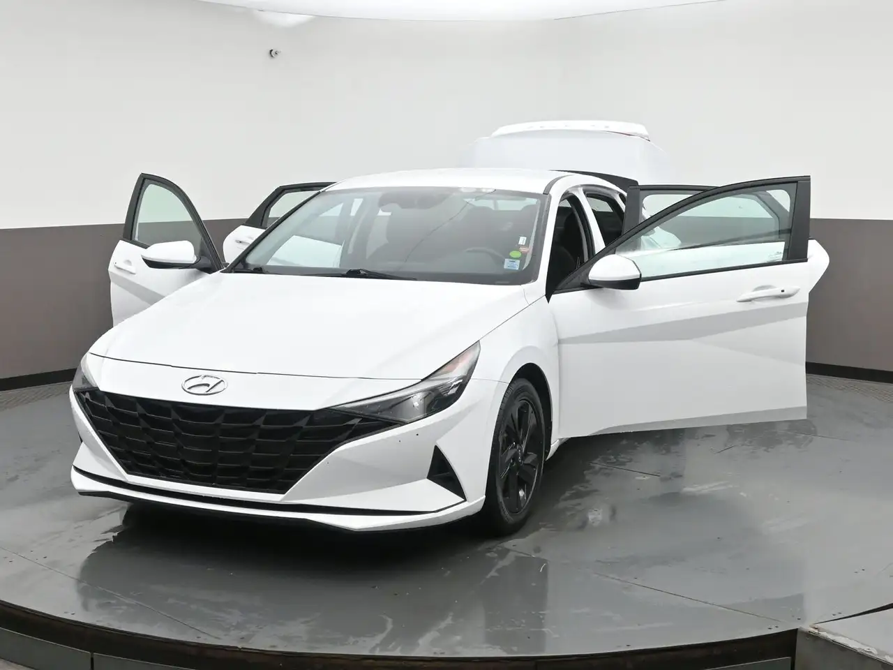 Hyundai ELANTRA снимка Hyundai ELANTRA