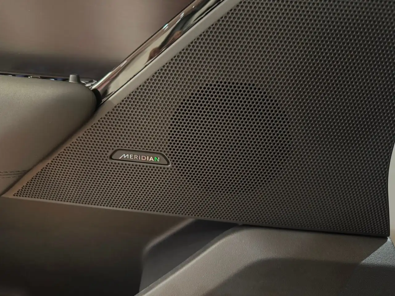 Land Rover Range Rover Velar снимка Land Rover Range Rover Velar