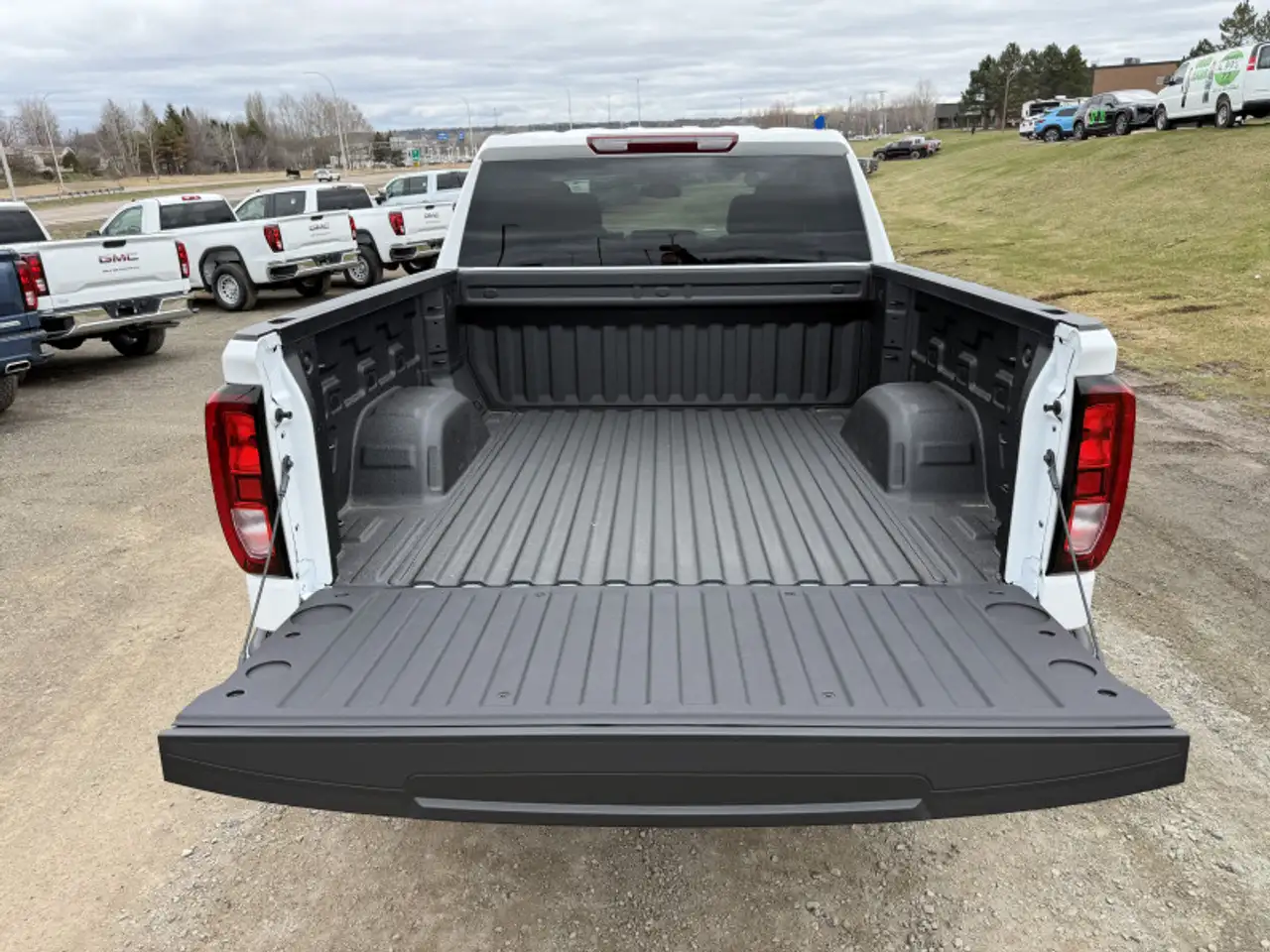 GMC Sierra 1500 снимка GMC Sierra 1500