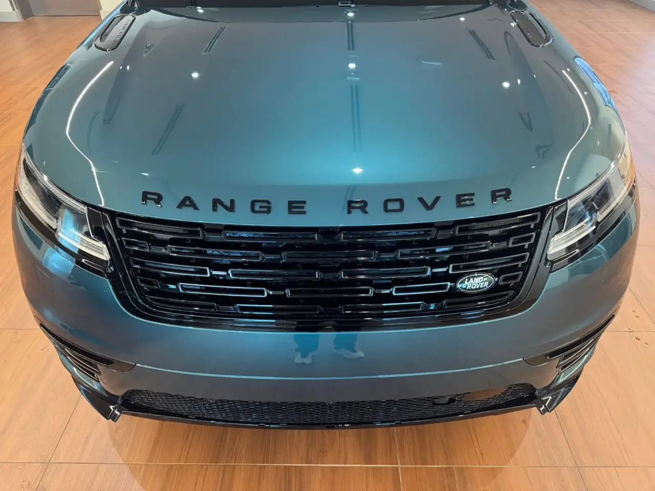 Land Rover Range Rover Velar снимка Land Rover Range Rover Velar