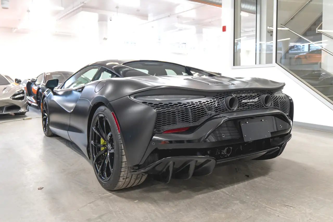 McLaren Artura снимка McLaren Artura