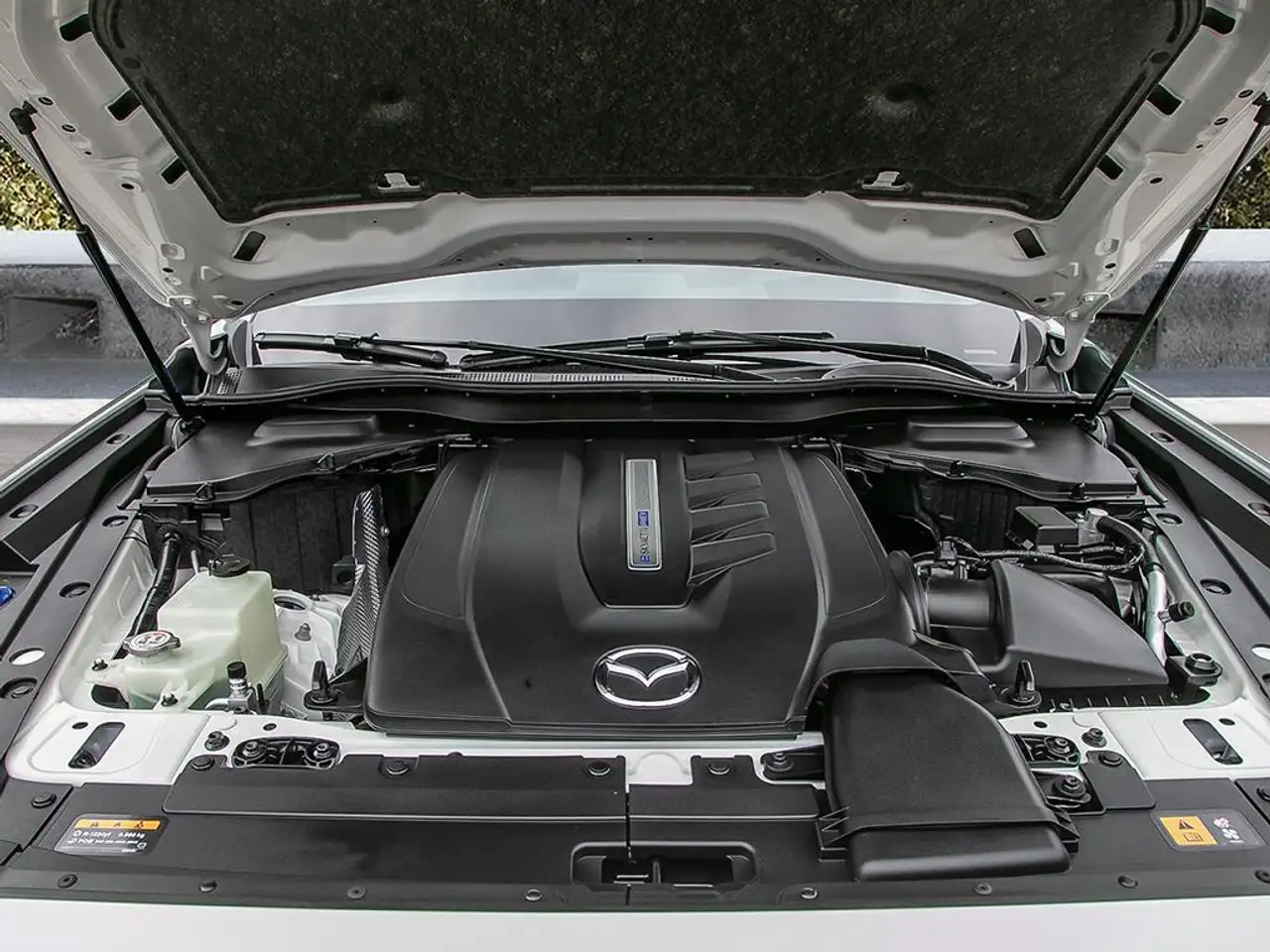 Mazda CX-70 PHEV photo Mazda CX-70 PHEV