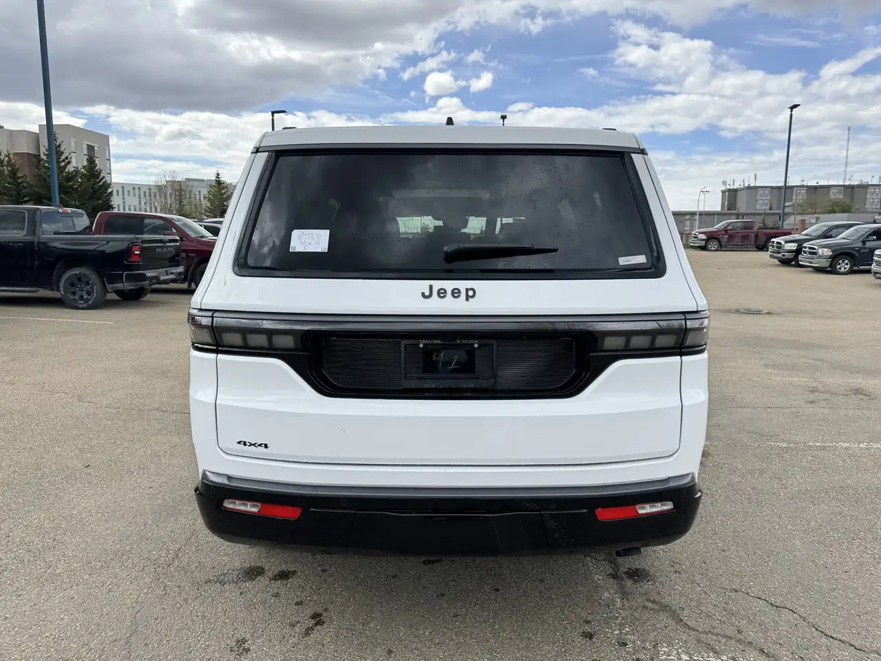 Jeep Grand Wagoneer photo Jeep Grand Wagoneer