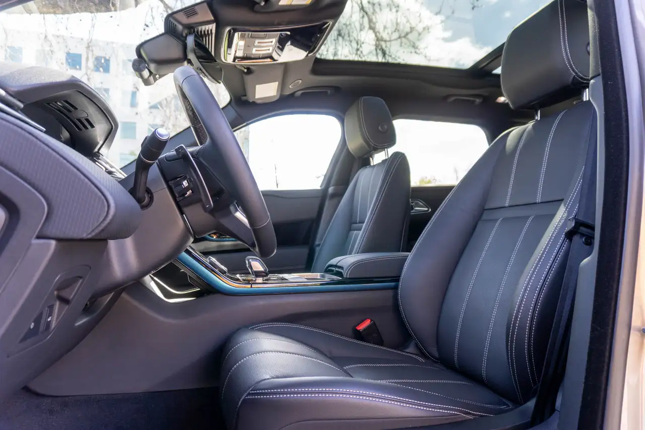 Land Rover Range Rover Velar снимка Land Rover Range Rover Velar