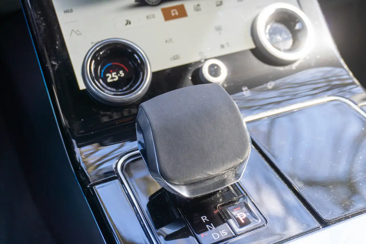 Land Rover Range Rover Velar снимка Land Rover Range Rover Velar