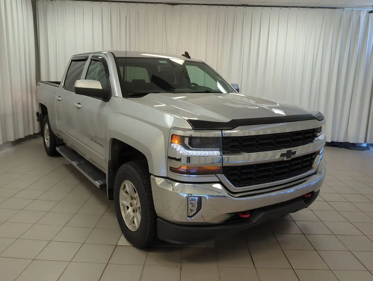 Chevrolet Silverado 1500 снимка Chevrolet Silverado 1500