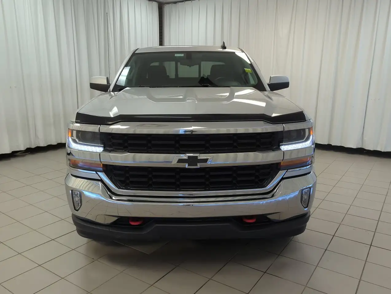 Chevrolet Silverado 1500 снимка Chevrolet Silverado 1500