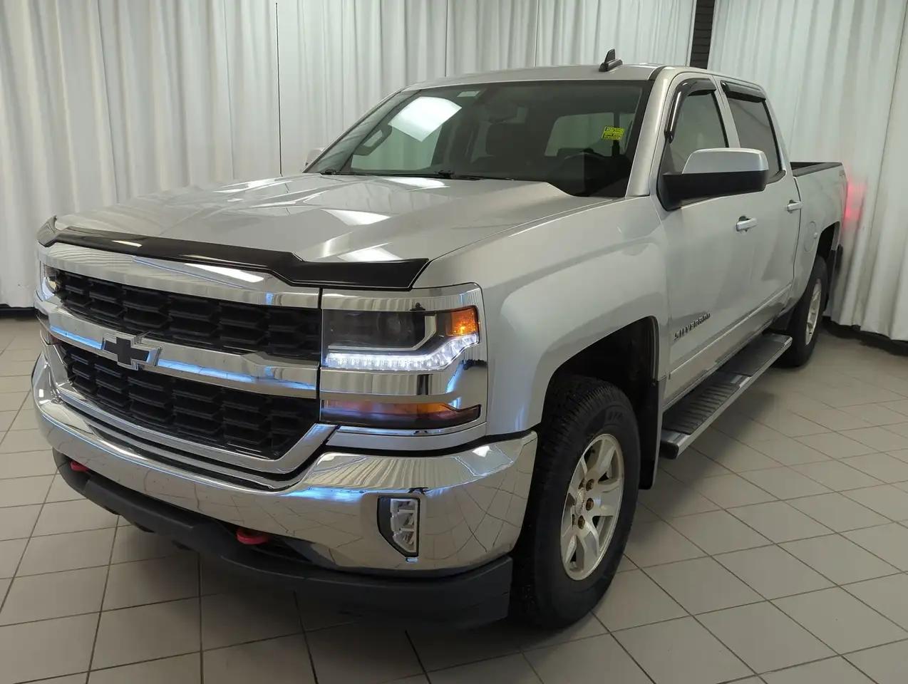 Chevrolet Silverado 1500 снимка Chevrolet Silverado 1500