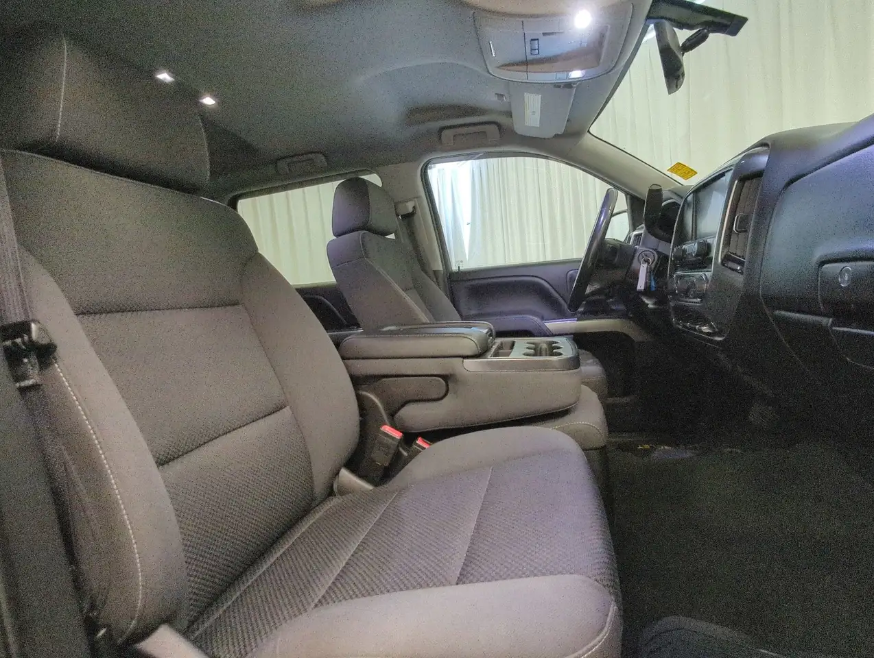 Chevrolet Silverado 1500 снимка Chevrolet Silverado 1500