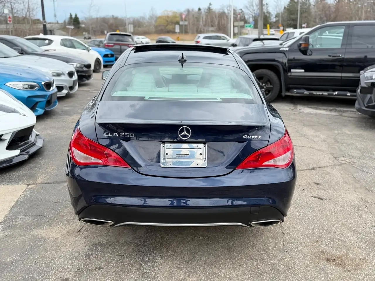 Mercedes-Benz CLA снимка Mercedes-Benz CLA