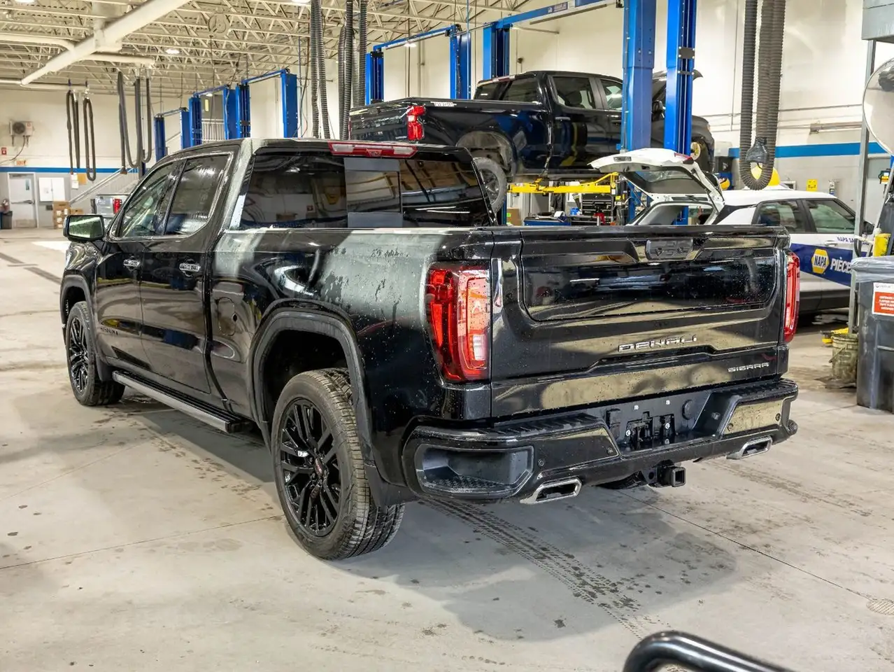 GMC Sierra 1500 снимка GMC Sierra 1500