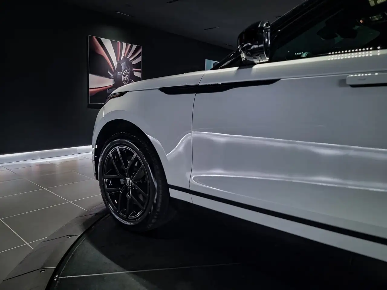Land Rover Range Rover Velar снимка Land Rover Range Rover Velar
