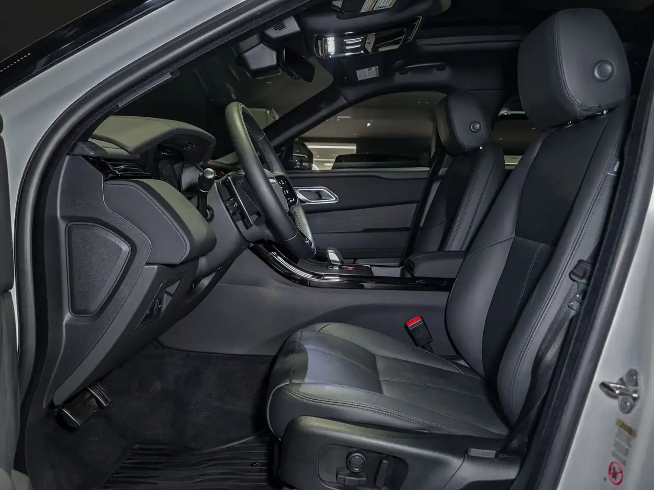 Land Rover Range Rover Velar снимка Land Rover Range Rover Velar