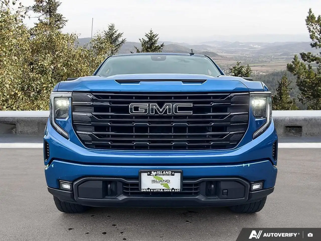 GMC Sierra 1500 photo GMC Sierra 1500