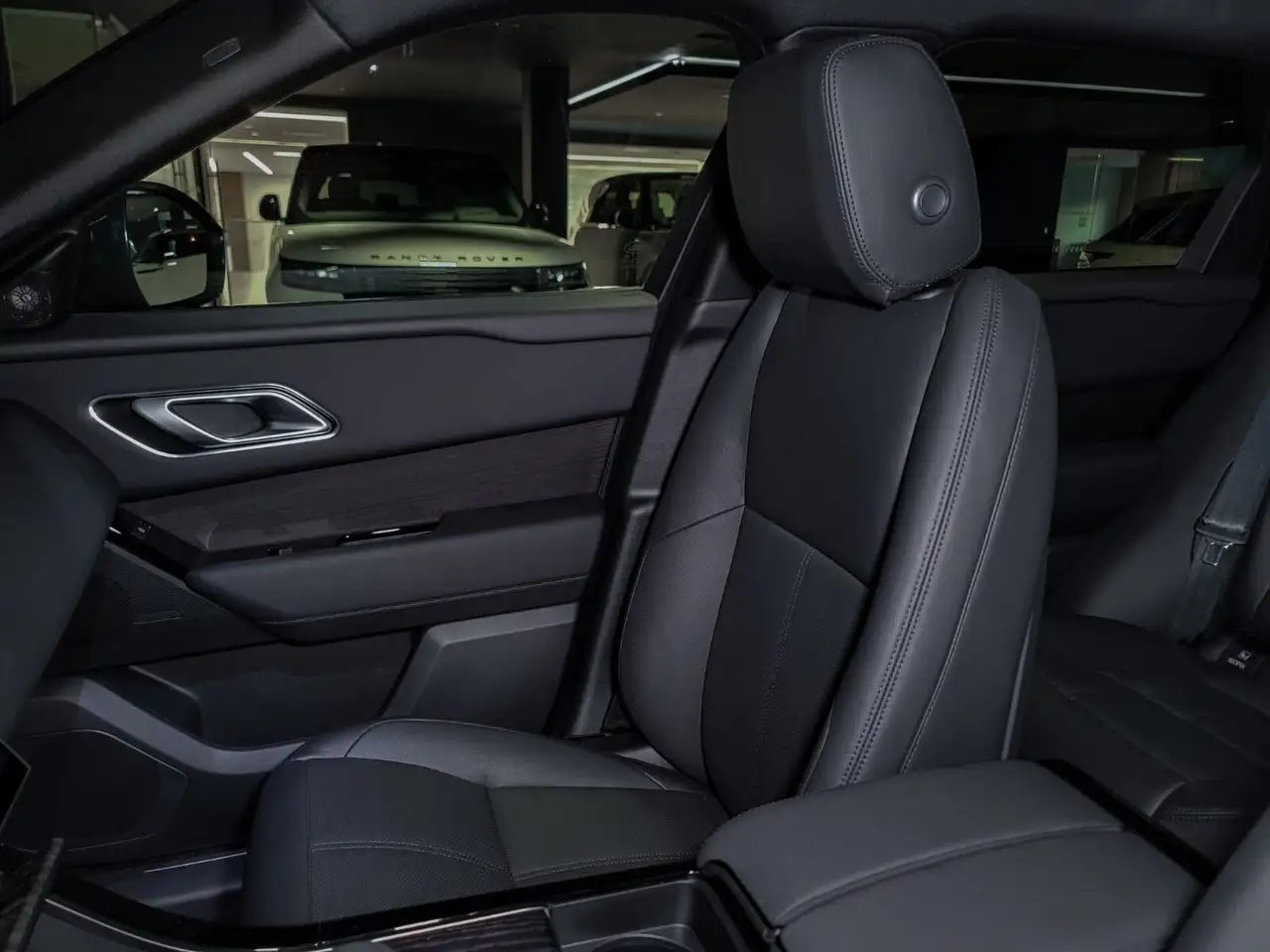 Land Rover Range Rover Velar снимка Land Rover Range Rover Velar