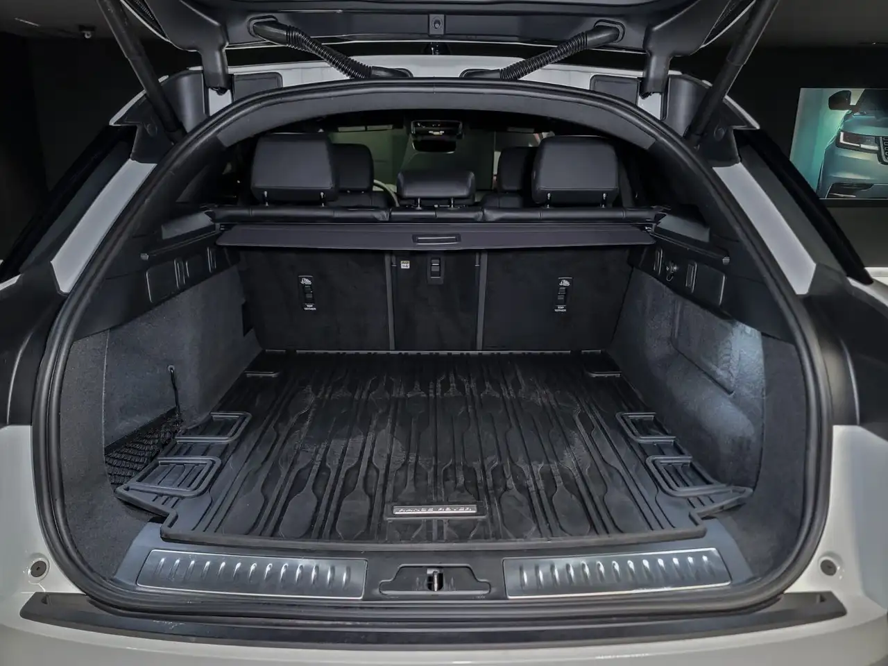 Land Rover Range Rover Velar снимка Land Rover Range Rover Velar
