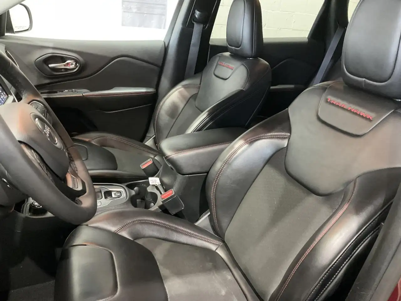 Jeep Cherokee снимка Jeep Cherokee