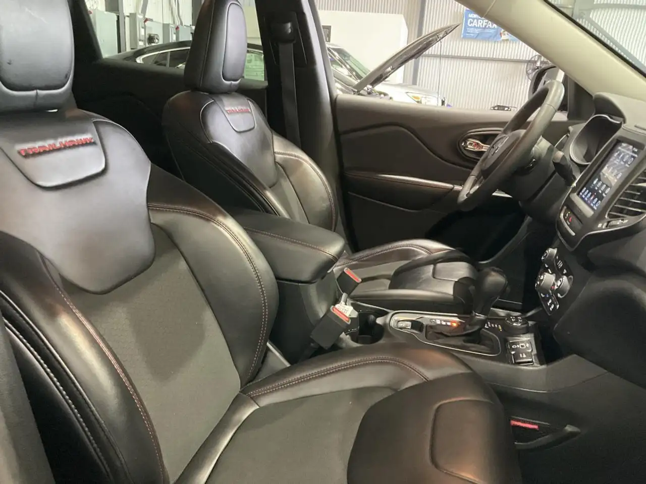 Jeep Cherokee снимка Jeep Cherokee