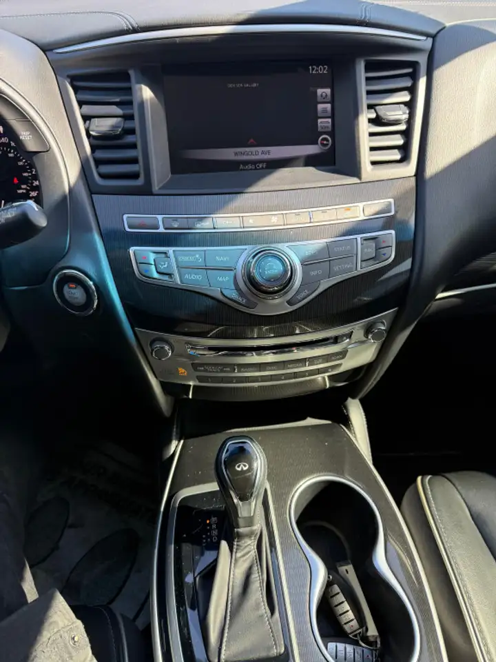 Infiniti QX60 снимка Infiniti QX60
