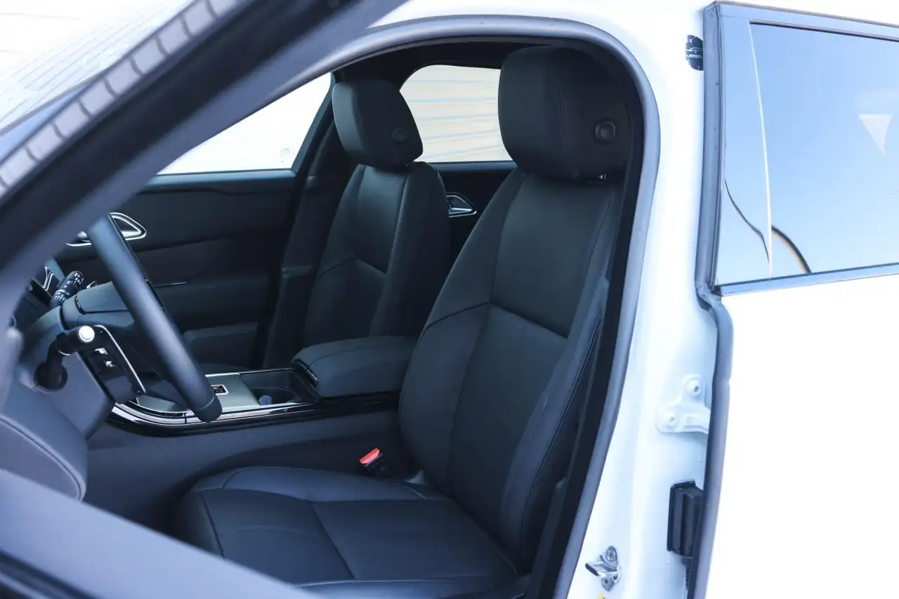 Land Rover Range Rover Velar снимка Land Rover Range Rover Velar