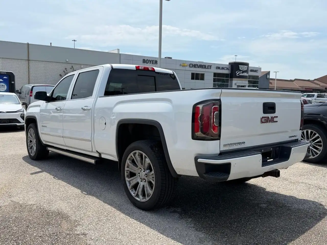 GMC Sierra 1500 fotografie GMC Sierra 1500