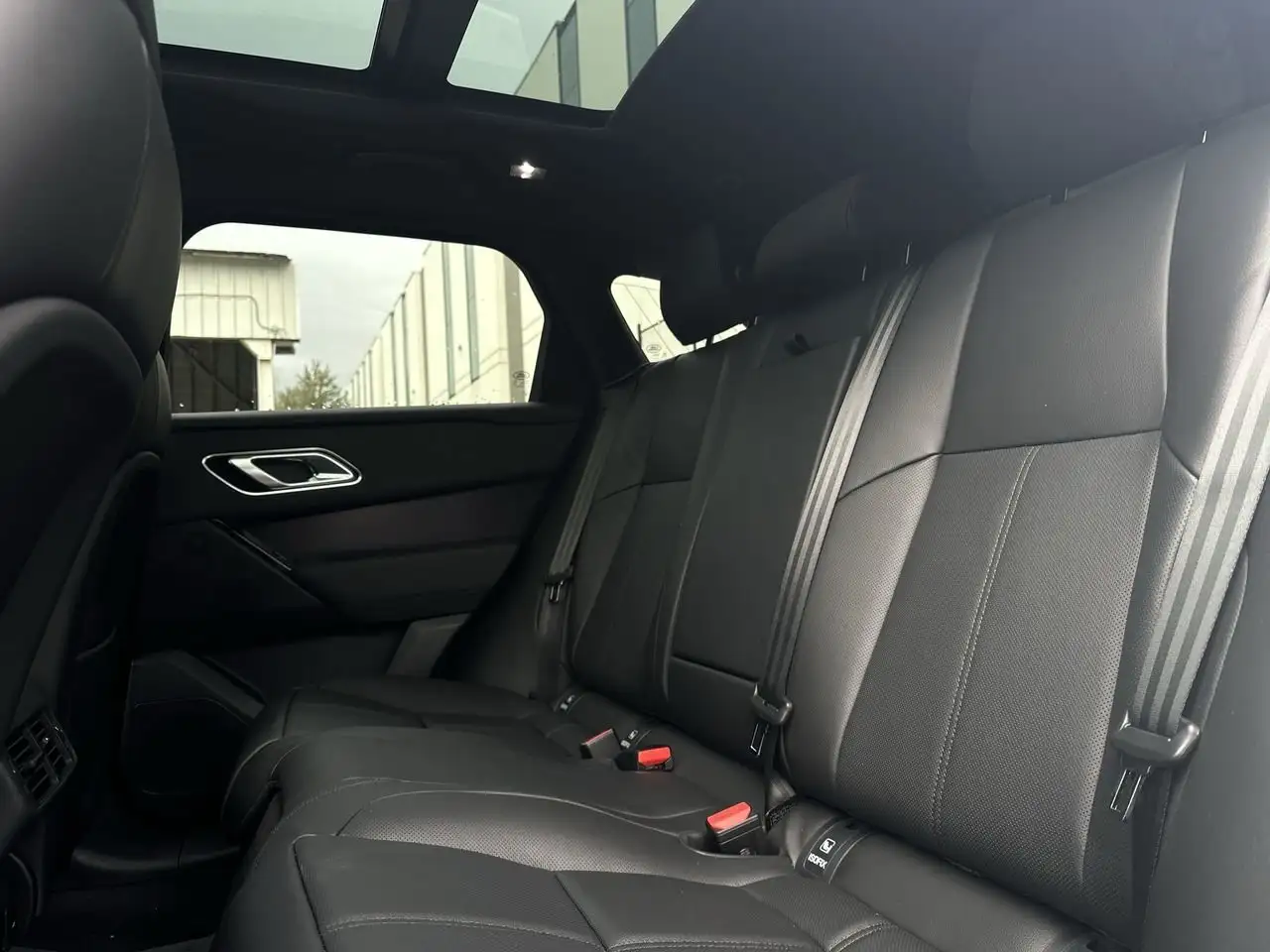 Land Rover Range Rover Velar снимка Land Rover Range Rover Velar