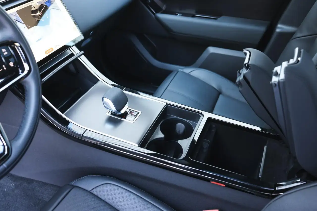 Land Rover Range Rover Velar снимка Land Rover Range Rover Velar