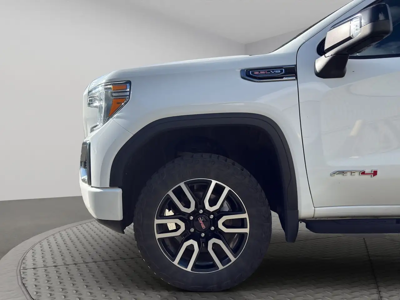 GMC Sierra 1500 снимка GMC Sierra 1500
