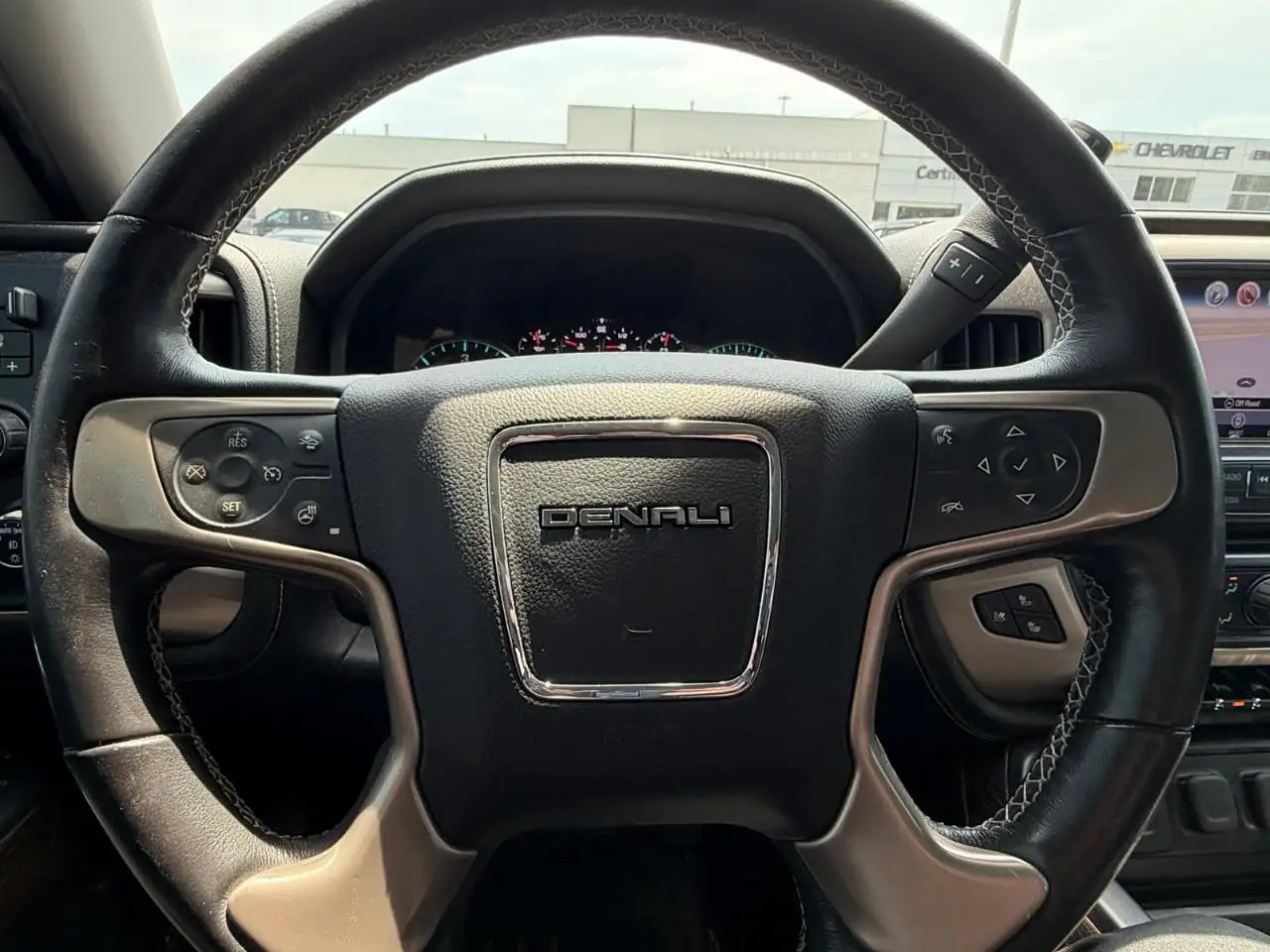 GMC Sierra 1500 fotografie GMC Sierra 1500