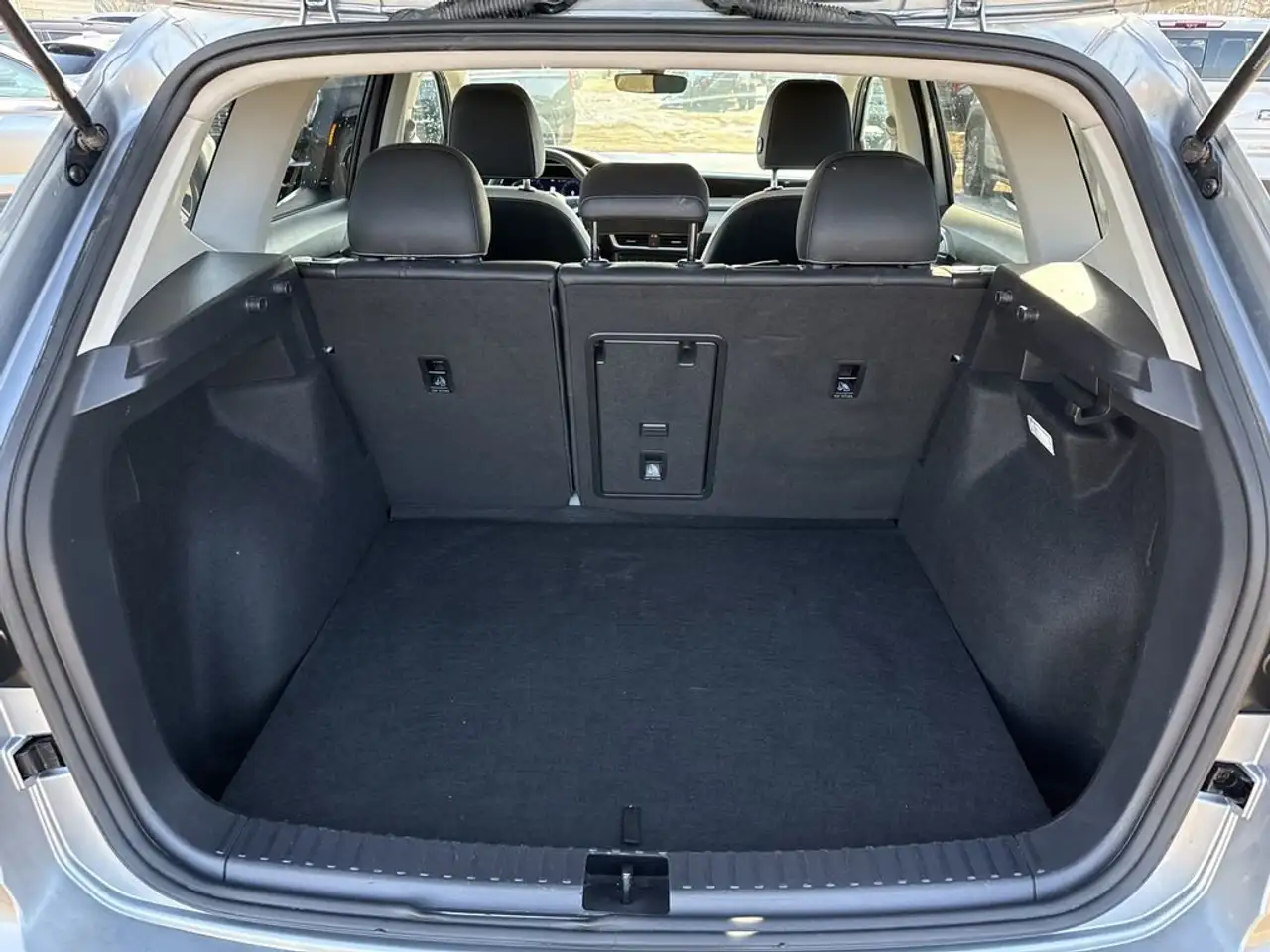 Volkswagen Taos снимка Volkswagen Taos