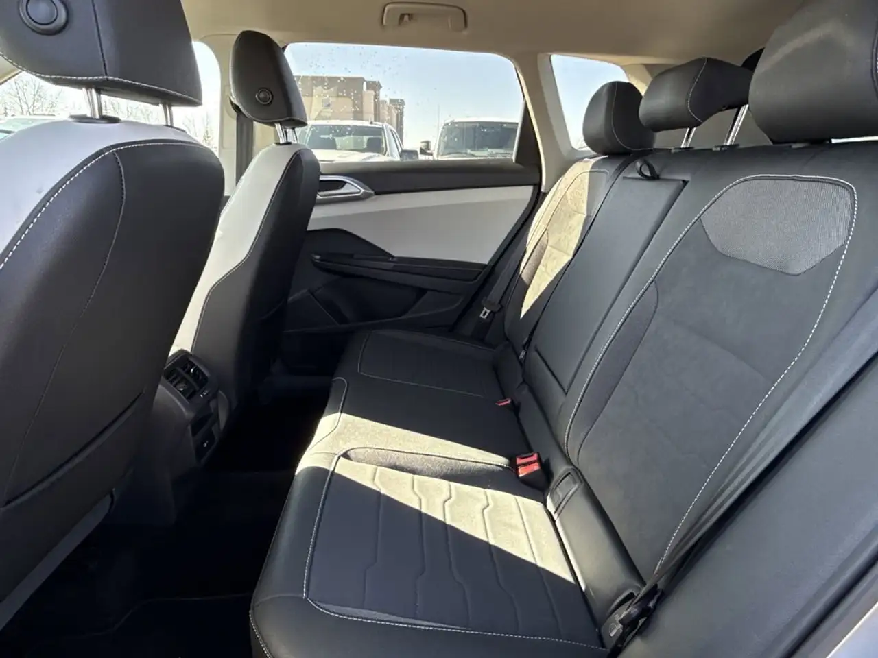 Volkswagen Taos снимка Volkswagen Taos